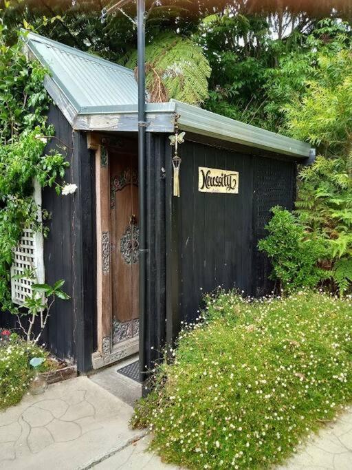 Warm Earth Cottages Aongatete Exterior foto